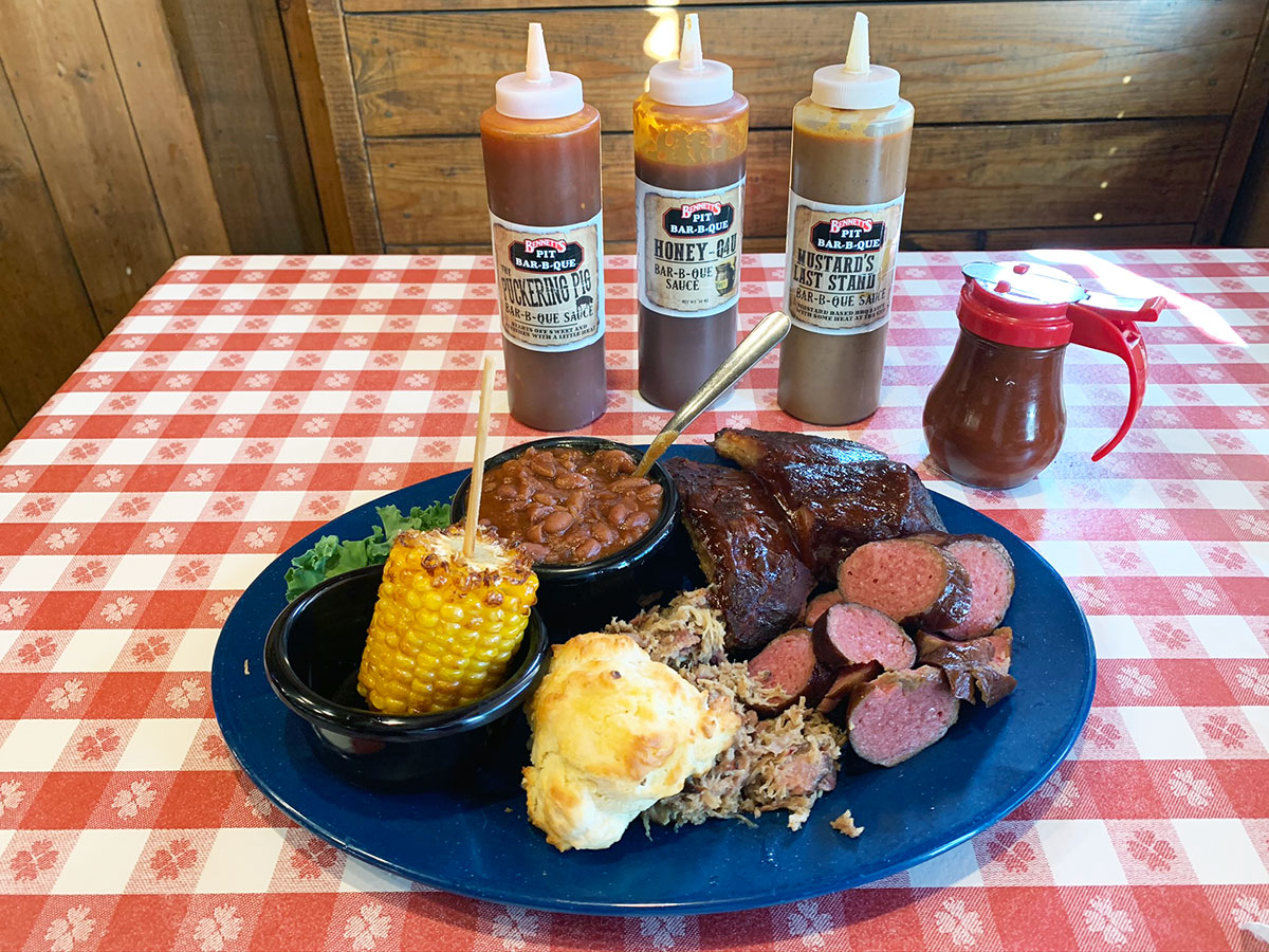 Gatlinburg Restaurant Review: Bennett’s Pit Bar-B-Que