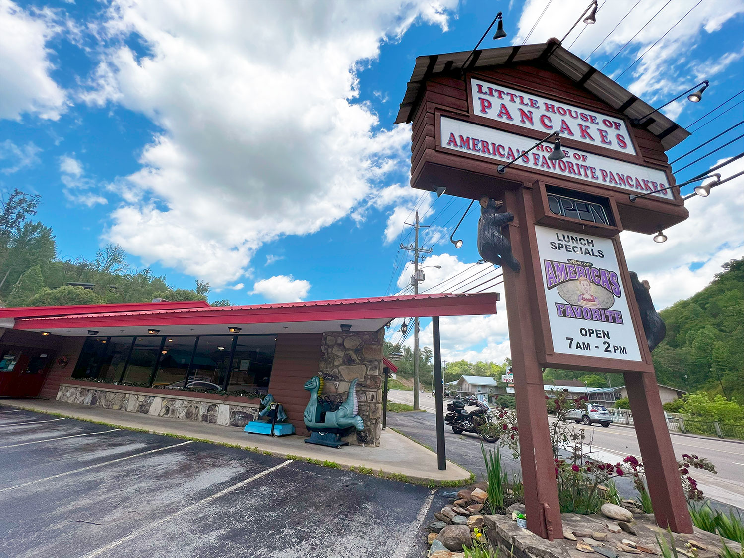 Little House of Pancakes – Gatlinburg Restaurant Review