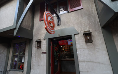 Maddi Mae’s Cafe: A Hidden Gem in Gatlinburg’s Village Shopping Center